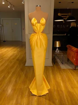  Basit Sarı Sevgiliye Kolsuz Abiye Kapalı Omuz Pileli Katmanlı Parti Elbise Kat Uzunluk Mermaid Vestido De Gala