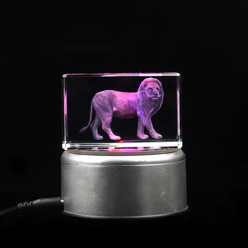  Güzel Tasarım 3D Vahşi Aslan İçinde Kristal Blok Minyatürleri Cam El Sanatları Ev Dekorasyon
