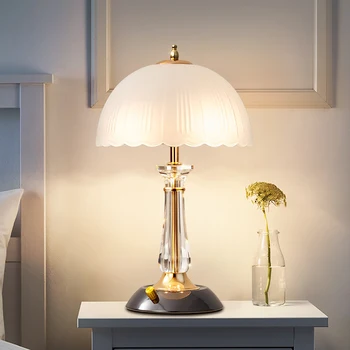  Retro İskandinav Masa yatak odası için lamba Oturma Odası Başucu Lambası Yaratıcı Cam Mantar masa lambası Romantik Aydınlatma Ev Dekor
